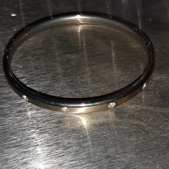 Bangle Bracelet With Inlaid Rhinestone Gold        c - Picture 1 of 4